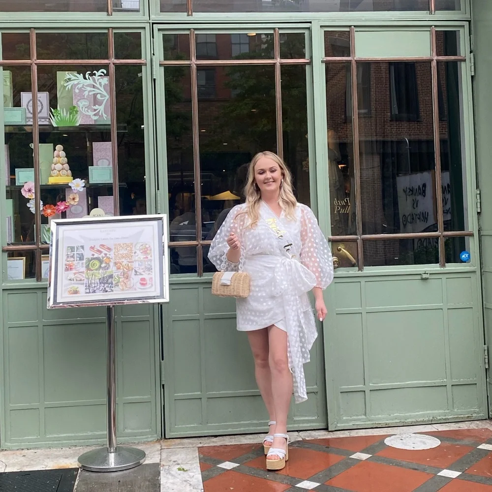 ✨SOLD✨ Lovers + Friends Bridal Dress - Picture 4 of 9